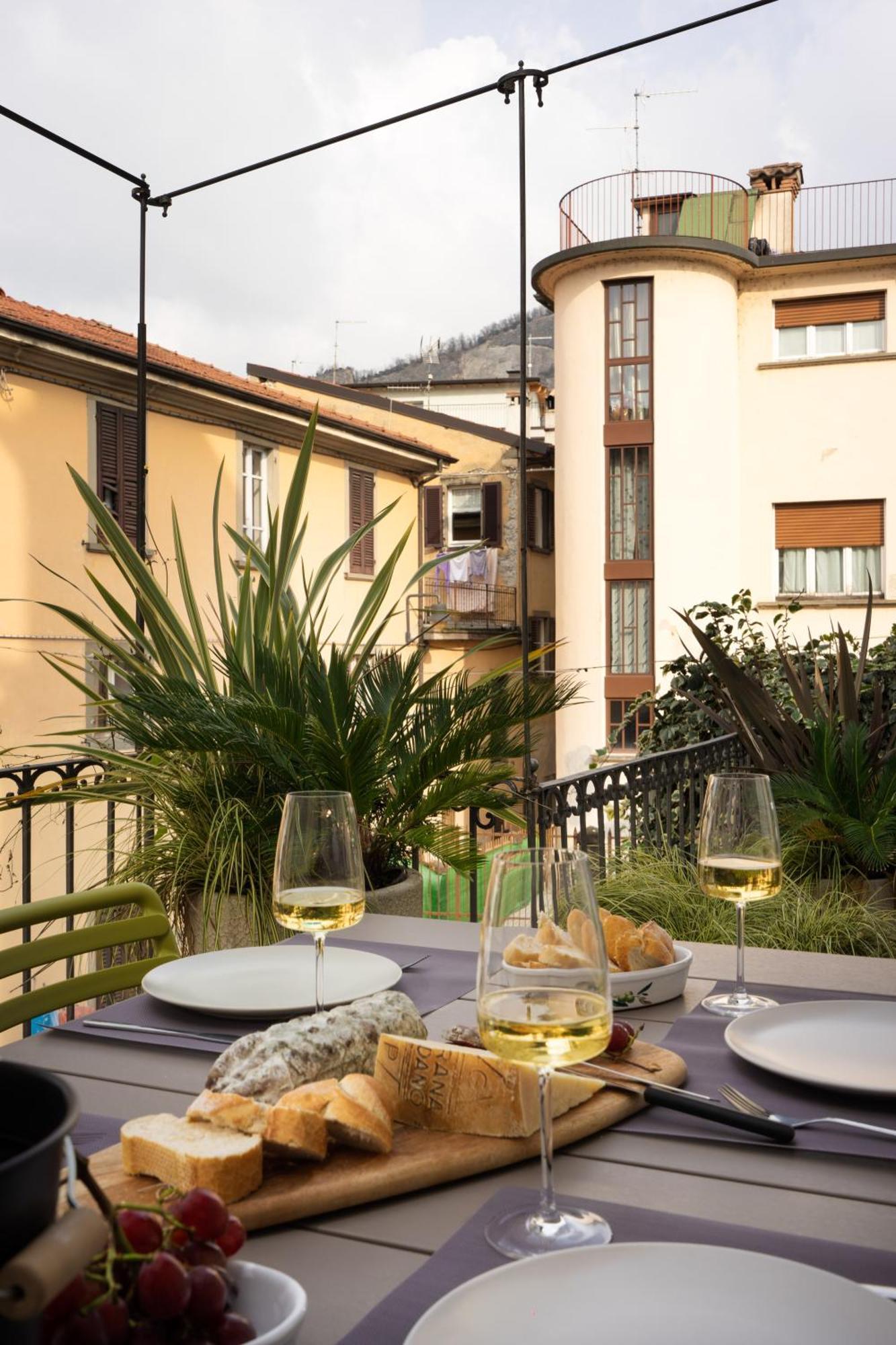Appartement La Casa Sulla Terrazza à Sarnico Extérieur photo